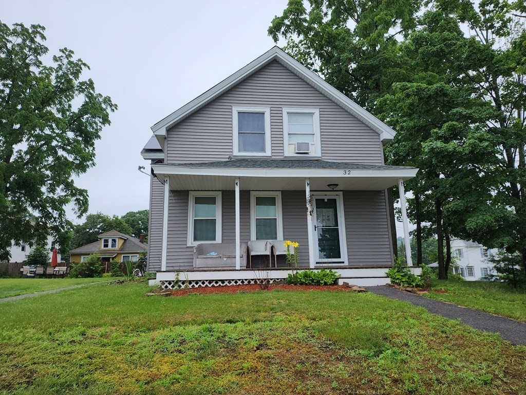 32 Middlesex Avenue Worcester, MA 01604 - Photo 1 of 9