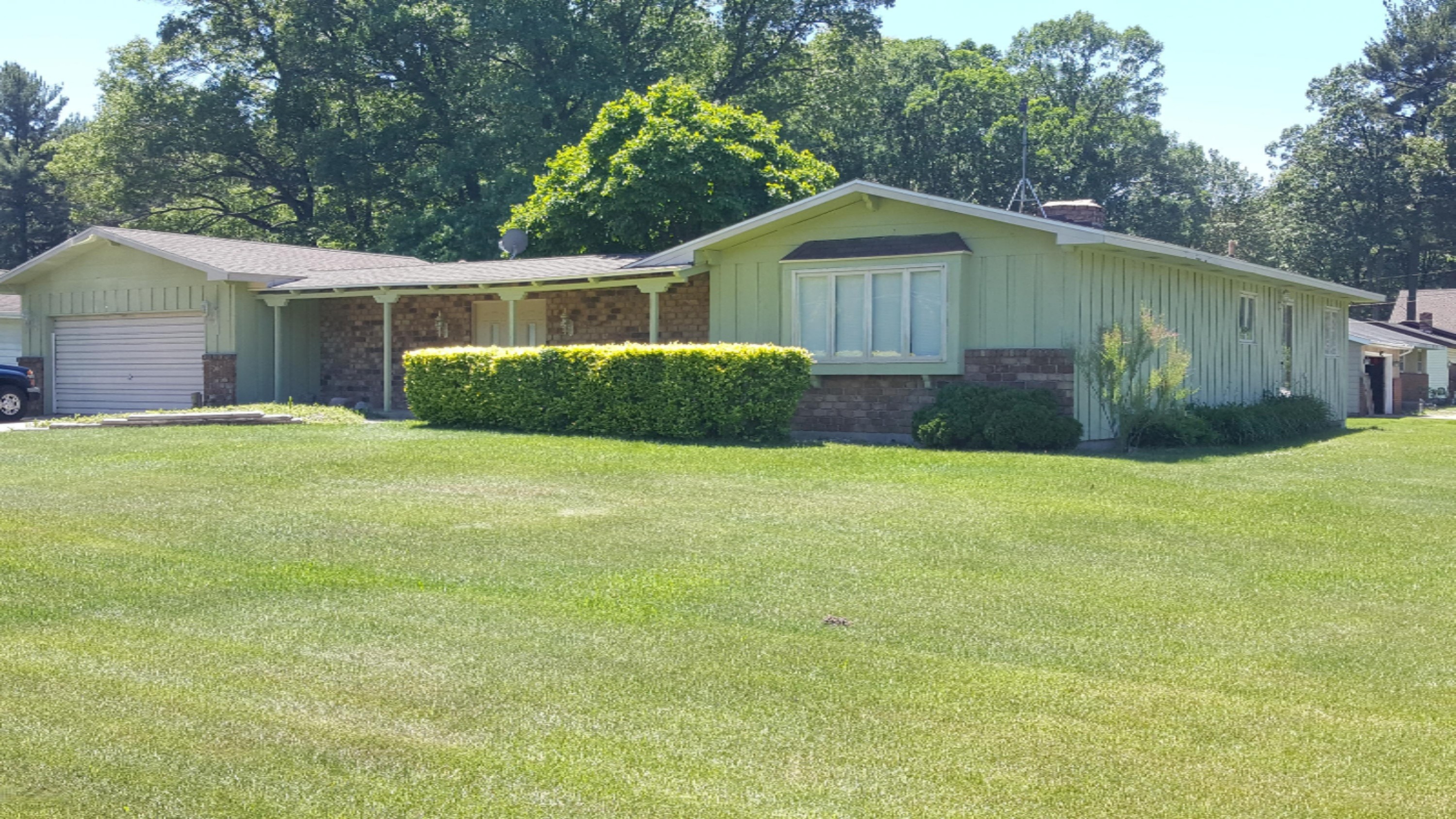 855 Horton Road Muskegon, MI 49445 - Photo 1 of 14 20180613_143450