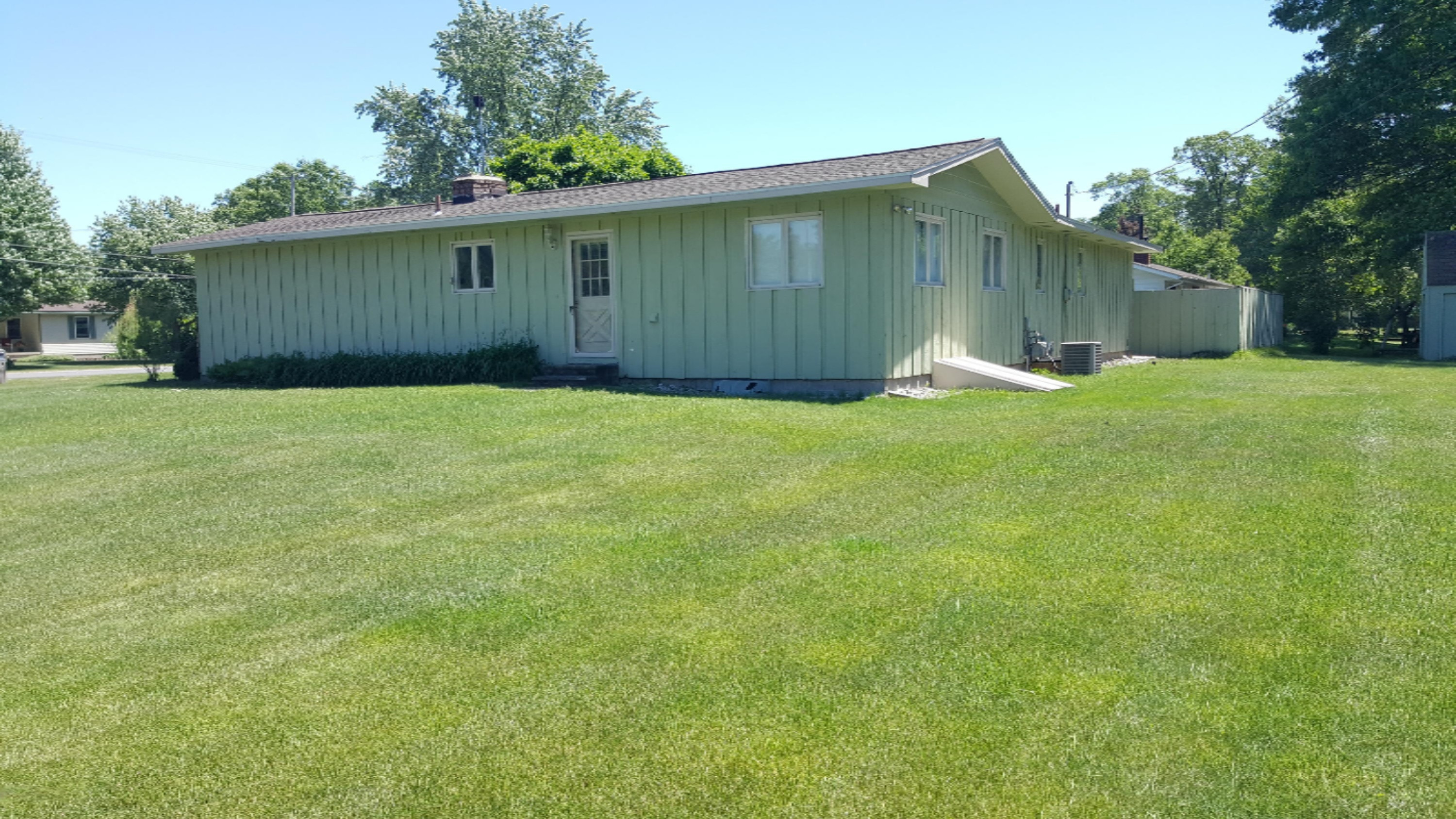 855 Horton Road Muskegon, MI 49445 - Photo 2 of 14 20180613_143533
