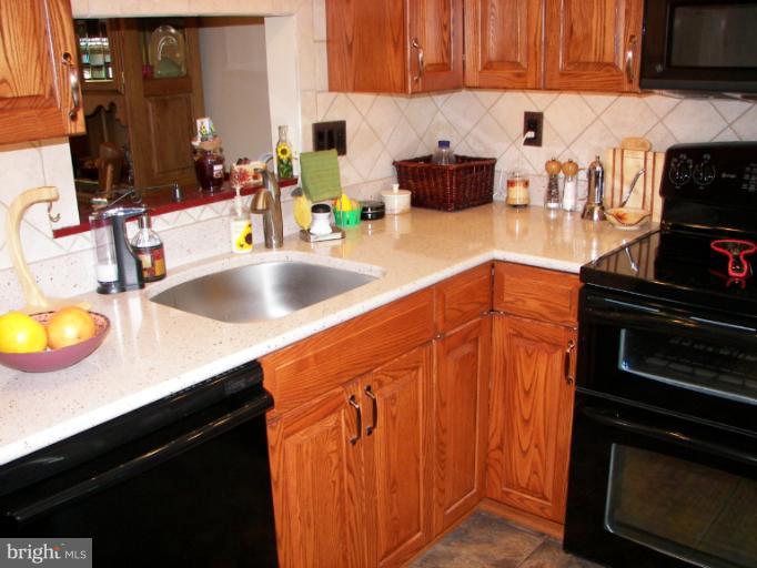 3716 Foxford Stream Road Nottingham, MD 21236 - Photo 20 of 30 Remodeled and Updated Kitchen !