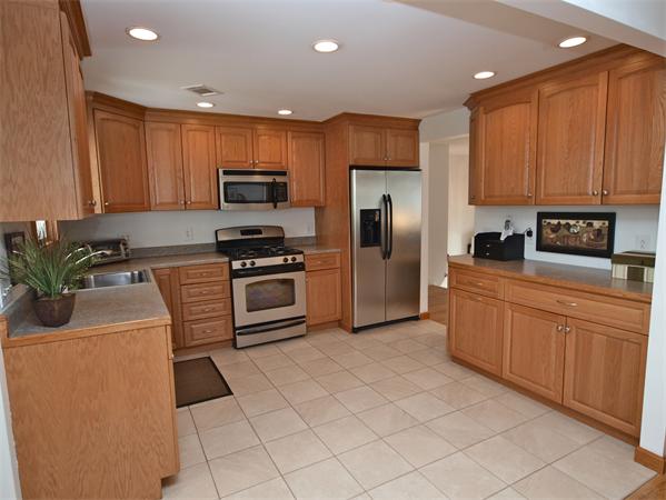 234 Alder Road Westwood, MA 02090 - Photo 10 of 30 Gallery Image 10