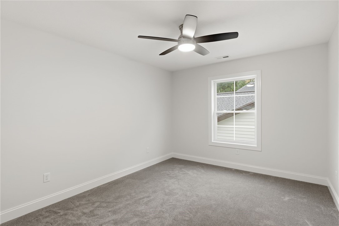28 Madison Terrace Irondequoit, NY 14617 - Photo 21 of 48