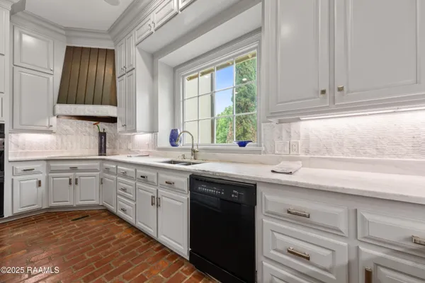 $3,000,000 | 12425 North Marcus Road, Abbeville, LA 70510