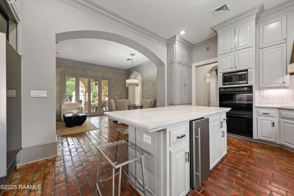 $3,000,000 | 12425 North Marcus Road, Abbeville, LA 70510