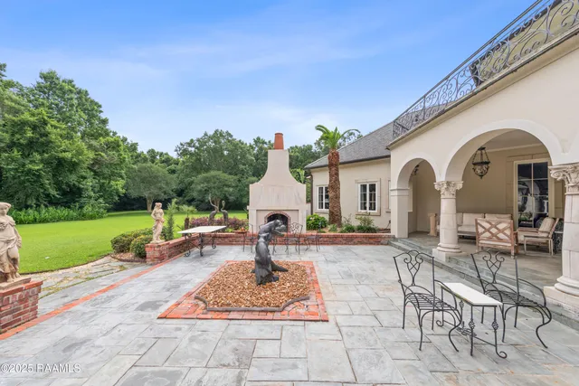 $3,000,000 | 12425 North Marcus Road, Abbeville, LA 70510