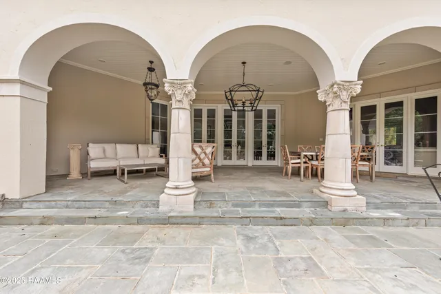 $3,000,000 | 12425 North Marcus Road, Abbeville, LA 70510