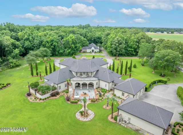 $3,000,000 | 12425 North Marcus Road, Abbeville, LA 70510