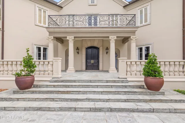 $3,000,000 | 12425 North Marcus Road, Abbeville, LA 70510