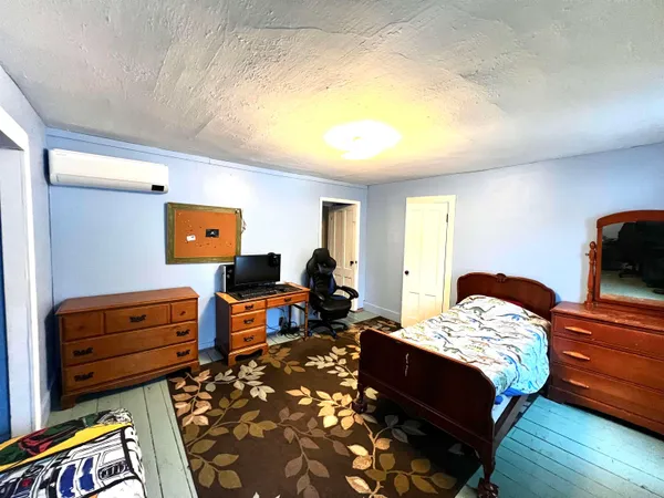 $275,000 | 572 Highway 140, Tinmouth, VT 05773