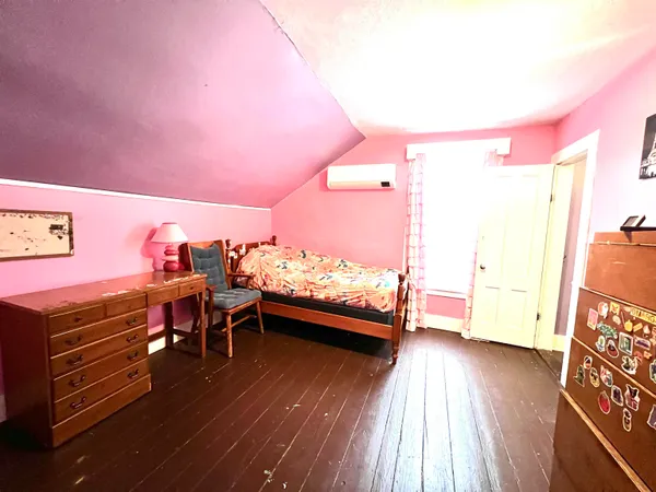 $275,000 | 572 Highway 140, Tinmouth, VT 05773