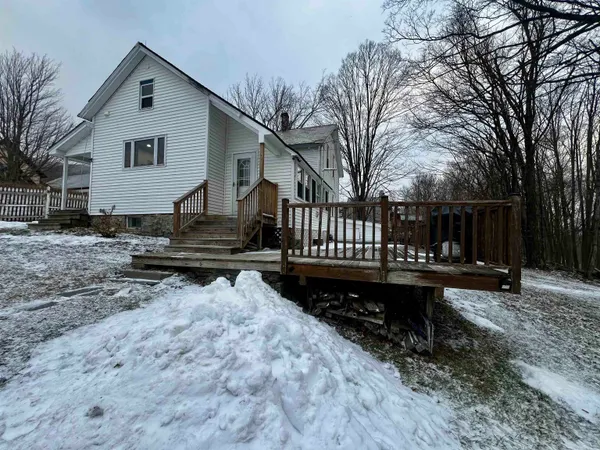 $275,000 | 572 Highway 140, Tinmouth, VT 05773