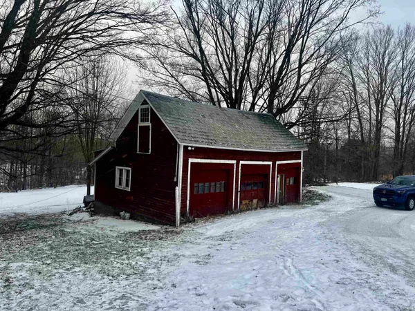 $275,000 | 572 Highway 140, Tinmouth, VT 05773