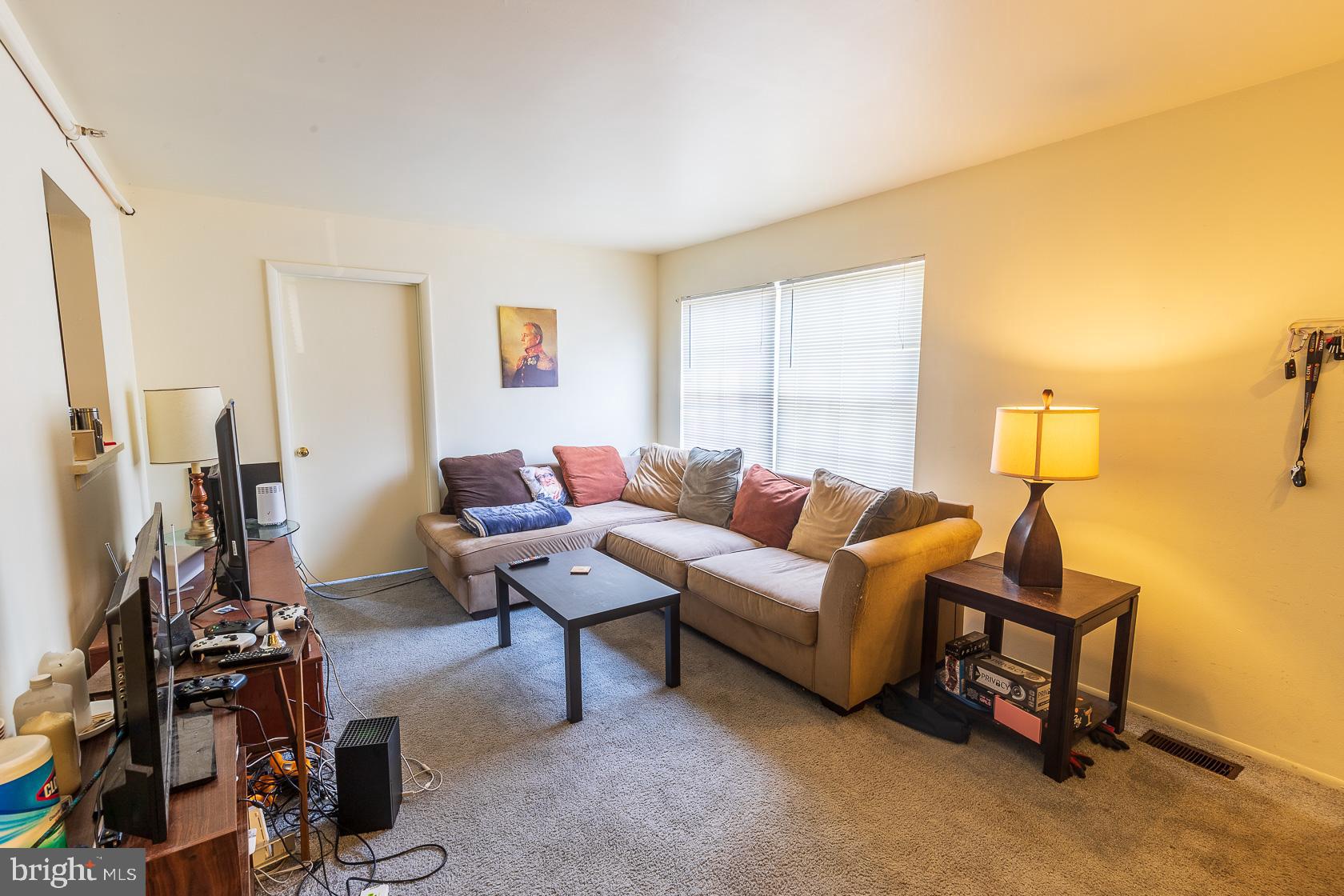 4801 Berwyn House Road, Unit A4801 College Park, MD 20740 - Photo 4 of 17 Living Room