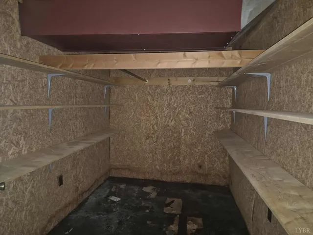 a bathroom with a toilet