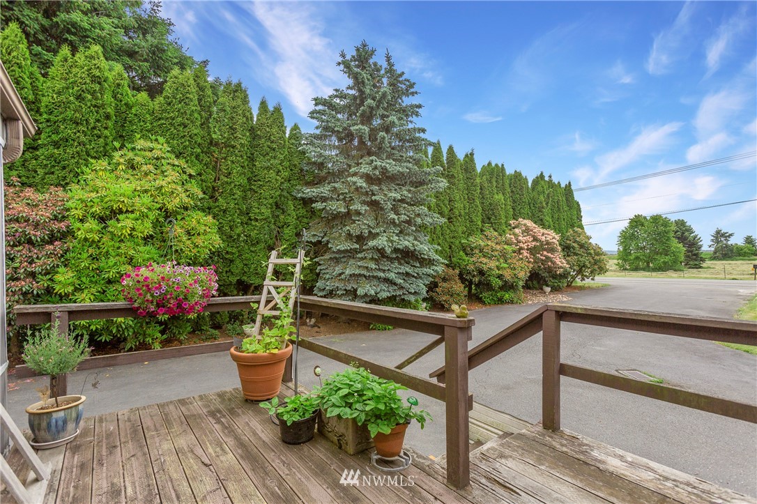 17943 Bennett Road Mount Vernon, WA 98273 - Photo 4 of 25 Gallery Image 4