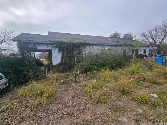 $50,000 | 216 South 7th Street, Skidmore, TX 78389