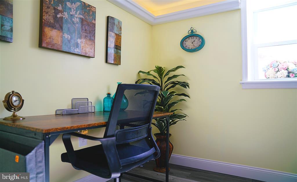 1303 Saddleback Road Pikesville, MD 21208 - Photo 5 of 24