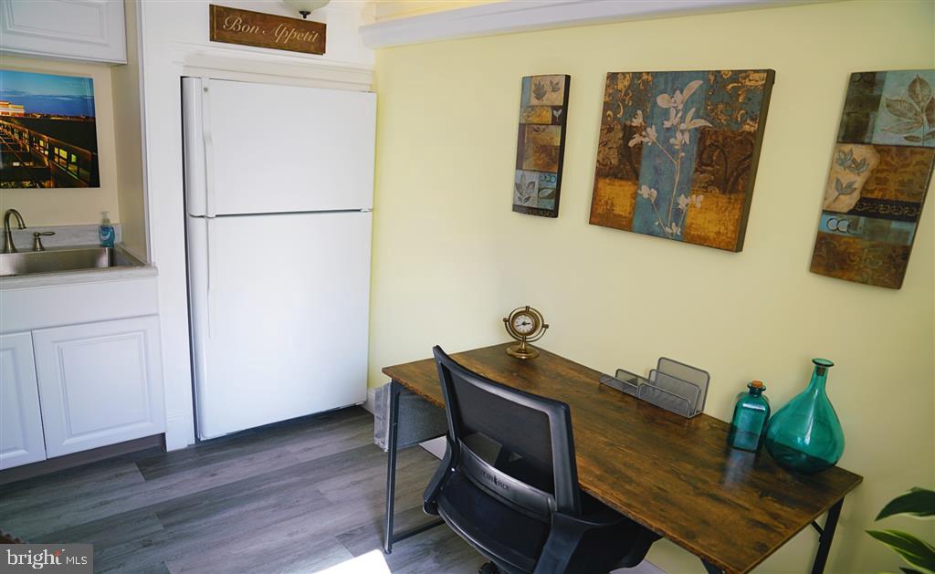 1303 Saddleback Road Pikesville, MD 21208 - Photo 6 of 24