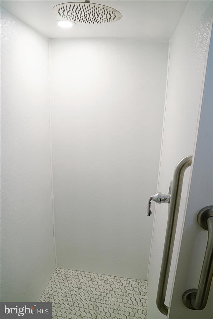 1303 Saddleback Road Pikesville, MD 21208 - Photo 9 of 24