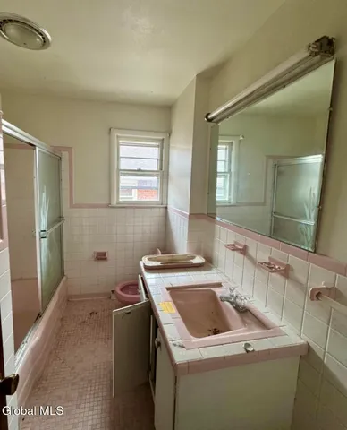 $203,000 | 407 Ontario Street, Albany, NY 12208