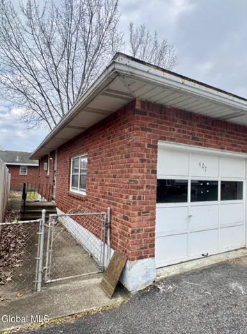 $203,000 | 407 Ontario Street, Albany, NY 12208
