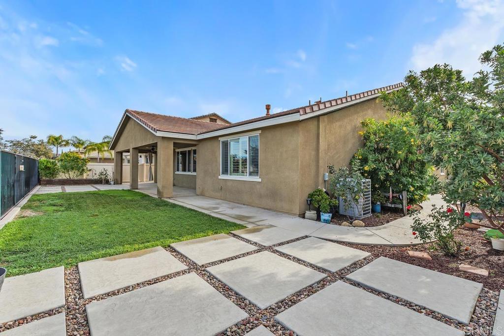33802 Edge Lane Temecula, CA 92592 - Photo 31 of 31 a view of a house with a backyard