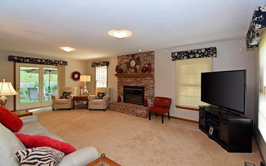 384 Richard Road Wexford, PA 15090 - Photo 14 of 23 Gallery Image 14