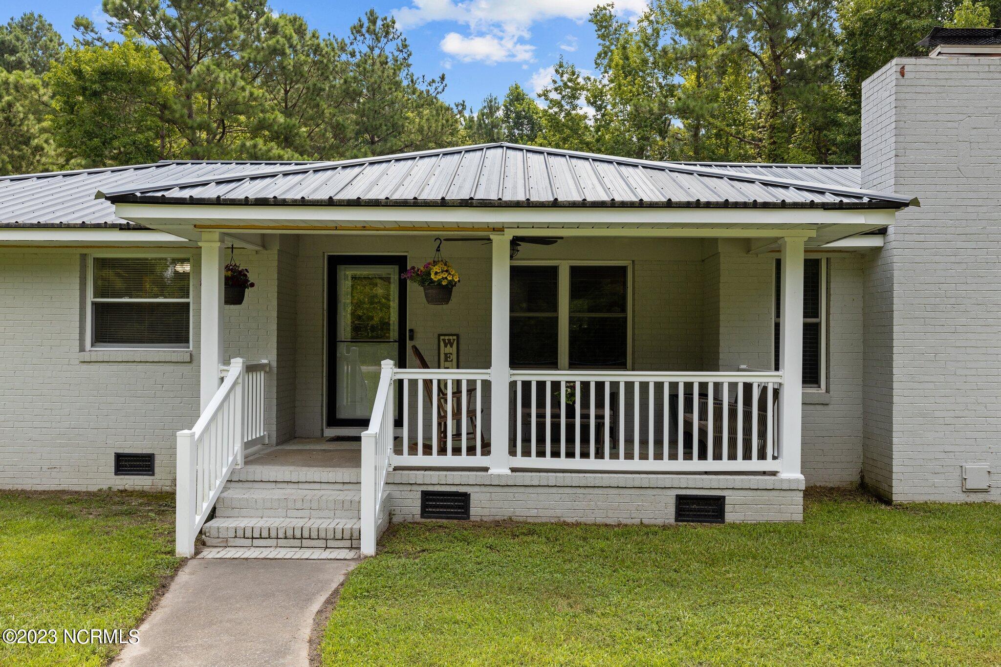 420 Pine Cliff Road Havelock, NC 28532 - Photo 2 of 39 420 Pine Cliff Rd