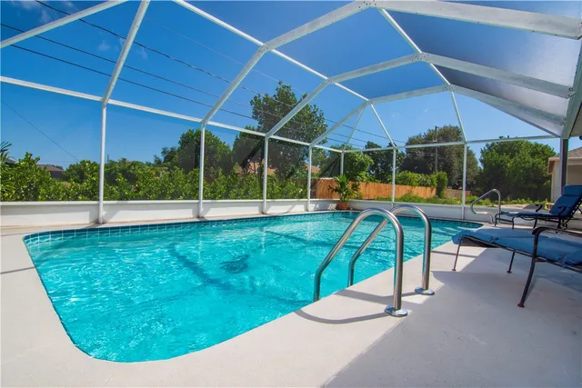 $3,200 | 110 Duban Street, Sebastian, FL 32958