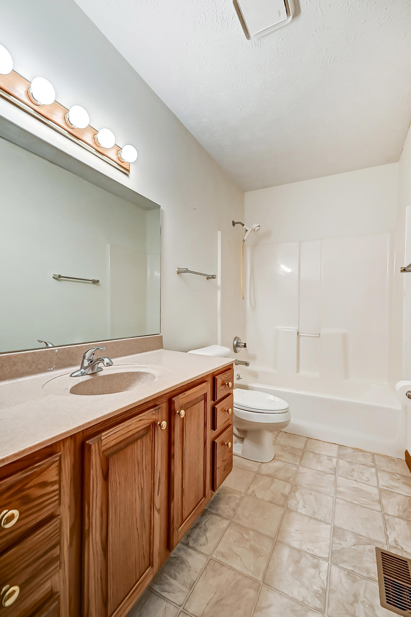 1065 Spring Falls Avenue Springfield, OH 45502 - Photo 36 of 68