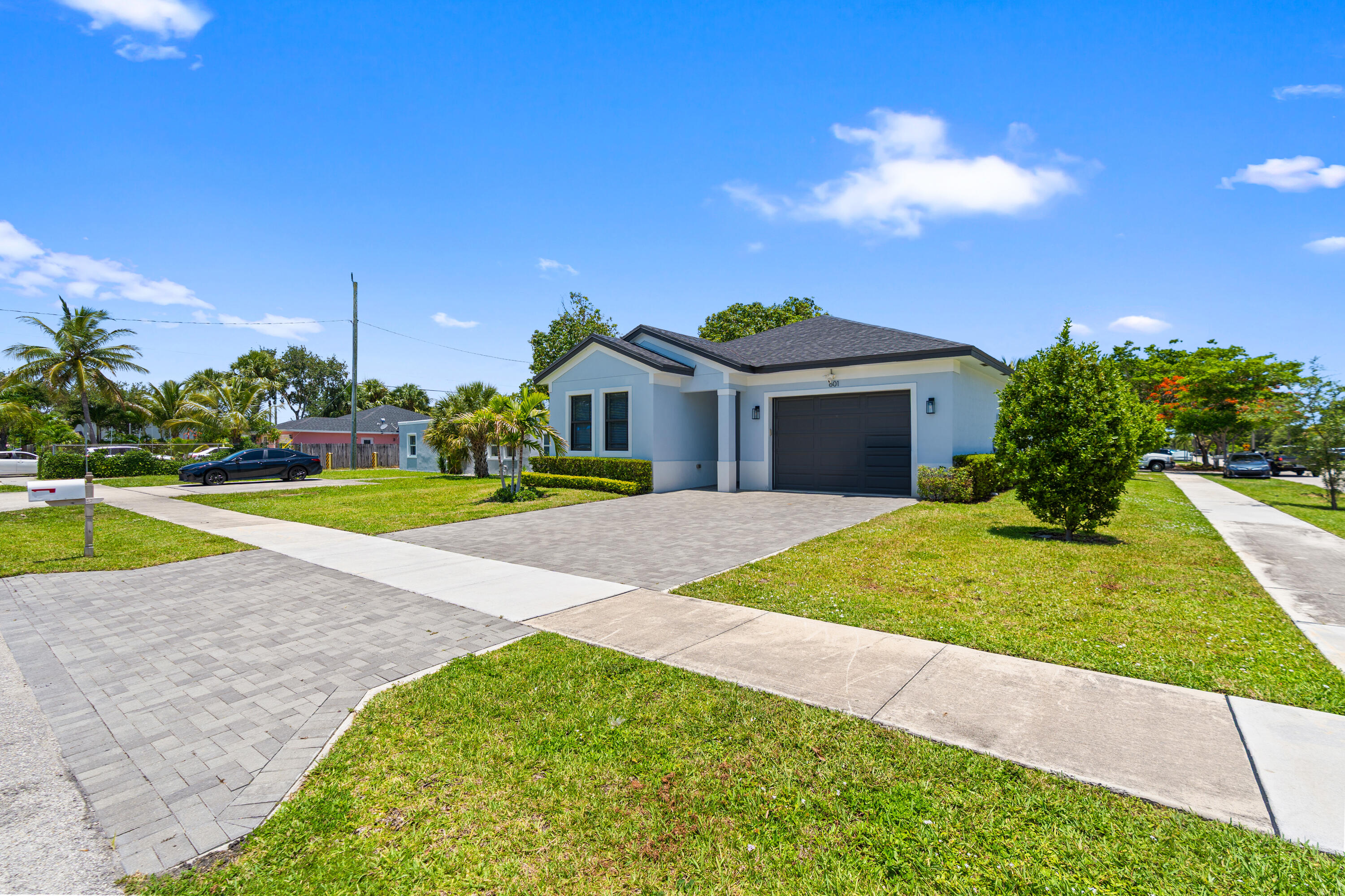 601 Southwest 3rd Street Delray Beach, FL 33444 - Photo 64 of 75 a view of outdoor space yard and swimming pool