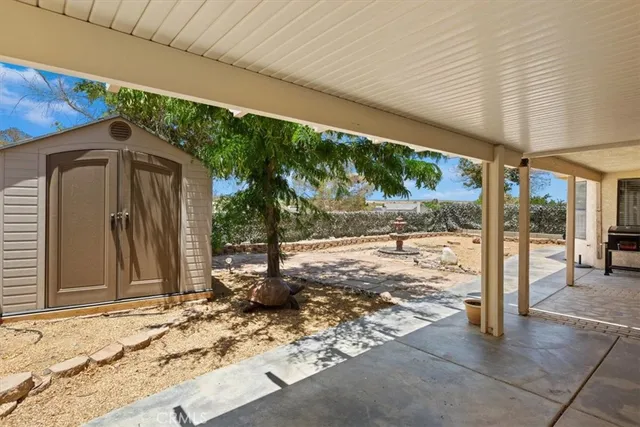$375,000 | 26572 Mainsail Lane, Helendale, CA 92342