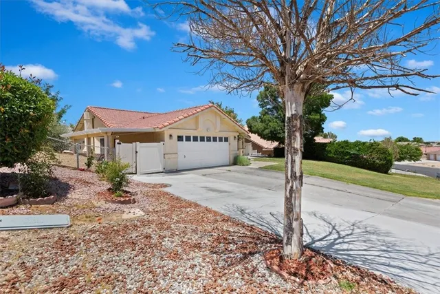 $375,000 | 26572 Mainsail Lane, Helendale, CA 92342
