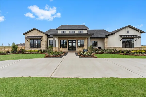 $938,785 | 2001 Whispering Oaks Lane, Waller, TX 77484