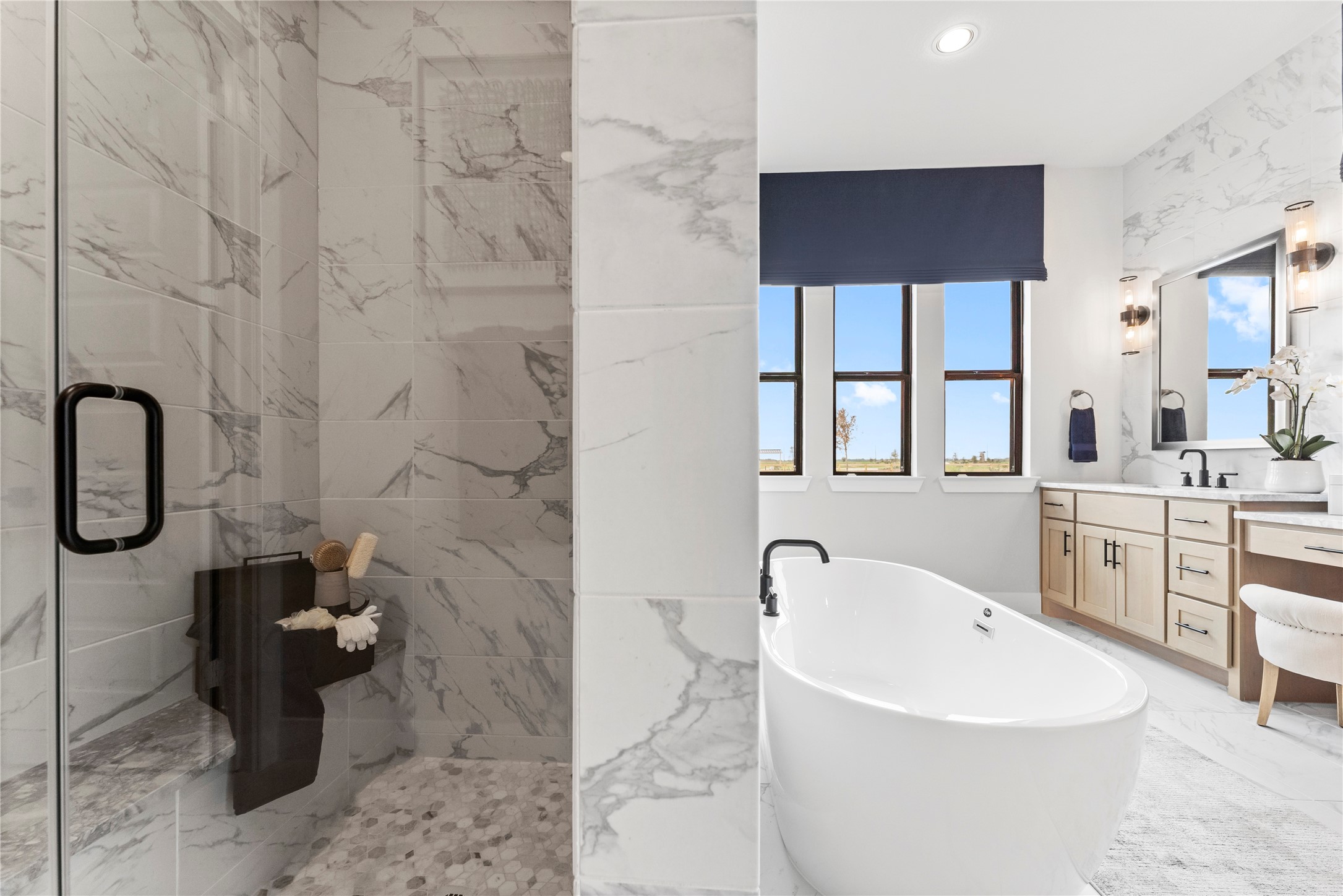 2001 Whispering Oaks Lane Waller, TX 77484 - Photo 19 of 29 Primary Bath