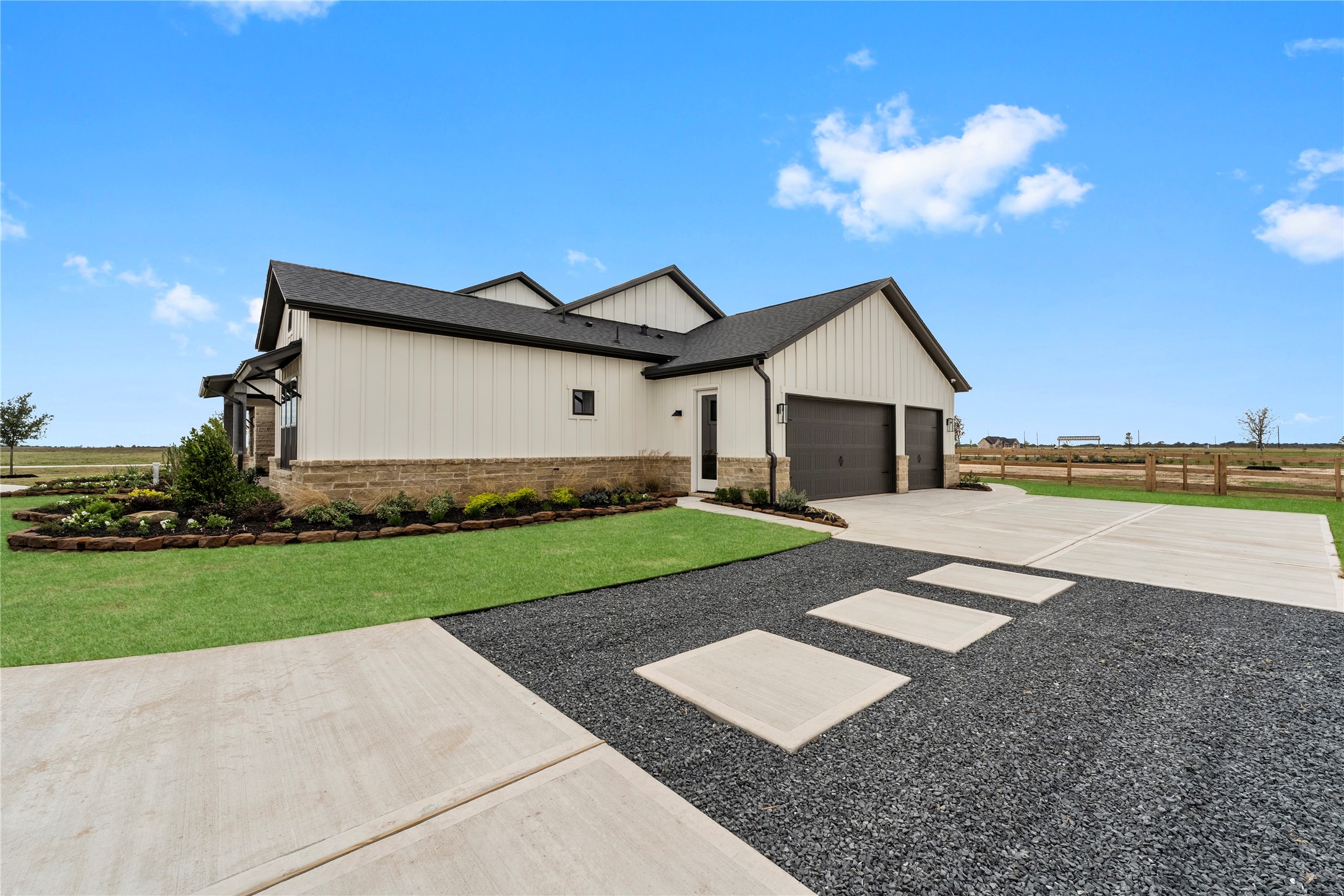 2001 Whispering Oaks Lane Waller, TX 77484 - Photo 29 of 29 3 Car Garage