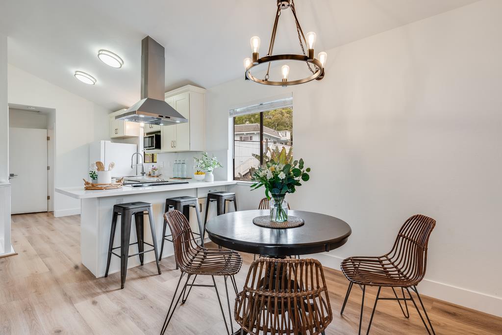 139 Bennett Road Aptos, CA 95003 - Photo 5 of 38 Gallery Image 5