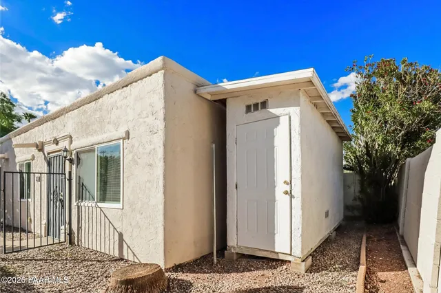 $1,600 | 1417 East Fort Lowell Road, Tucson, AZ 85719