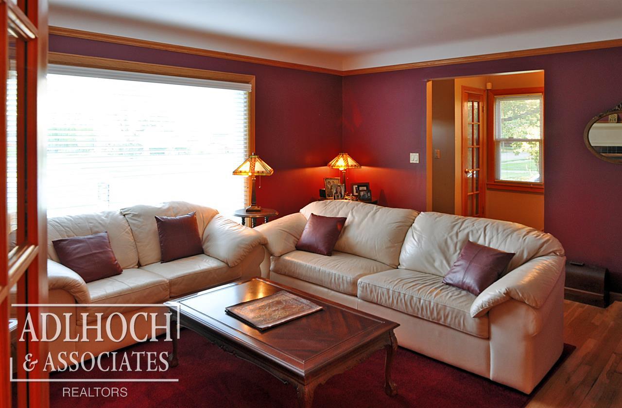 1015 Nottingham Road Grosse Pointe Park, MI 48230 - Photo 3 of 17