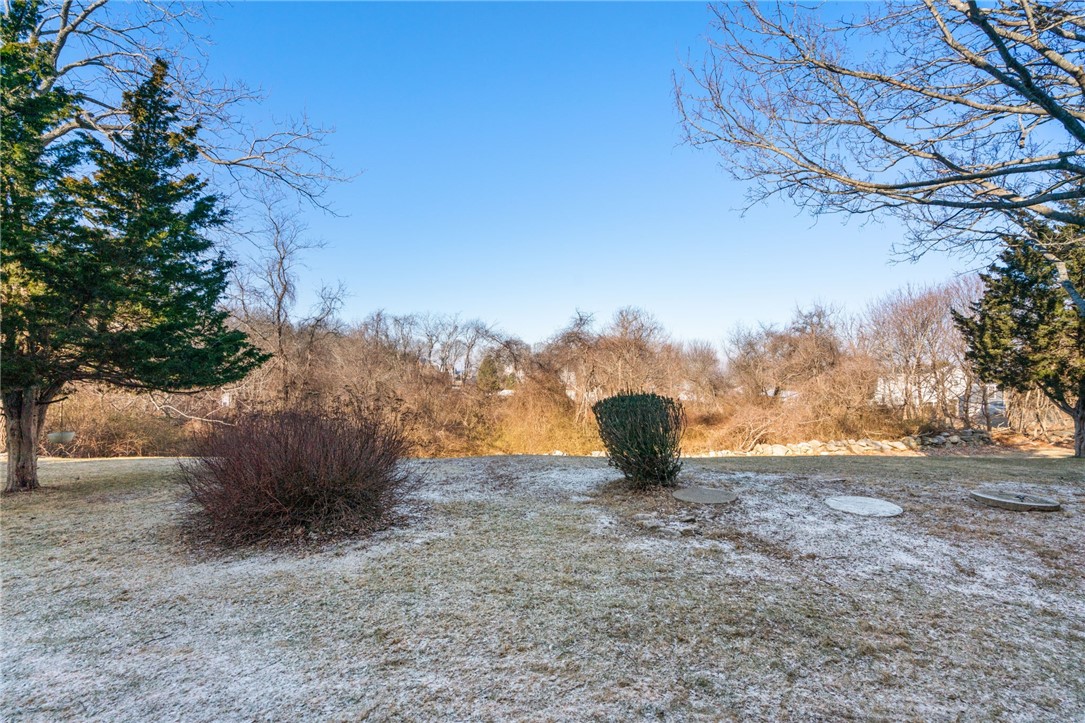 349 Main Road, Unit 102 Tiverton, RI 02878 - Photo 23 of 33