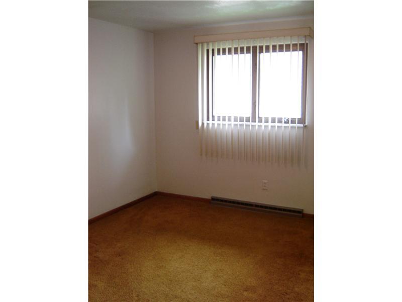 745 Maple Street Harwick, PA 15049 - Photo 5 of 7 Bedroom.