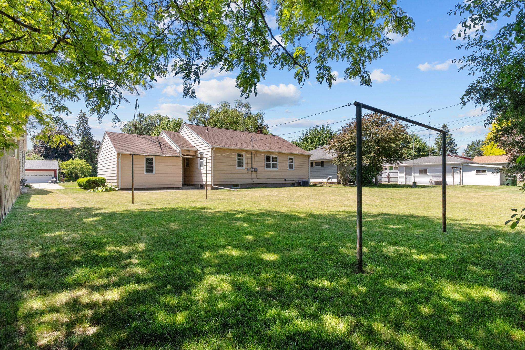 603 Ruggles Street Fond du Lac, WI 54935 - Photo 7 of 43