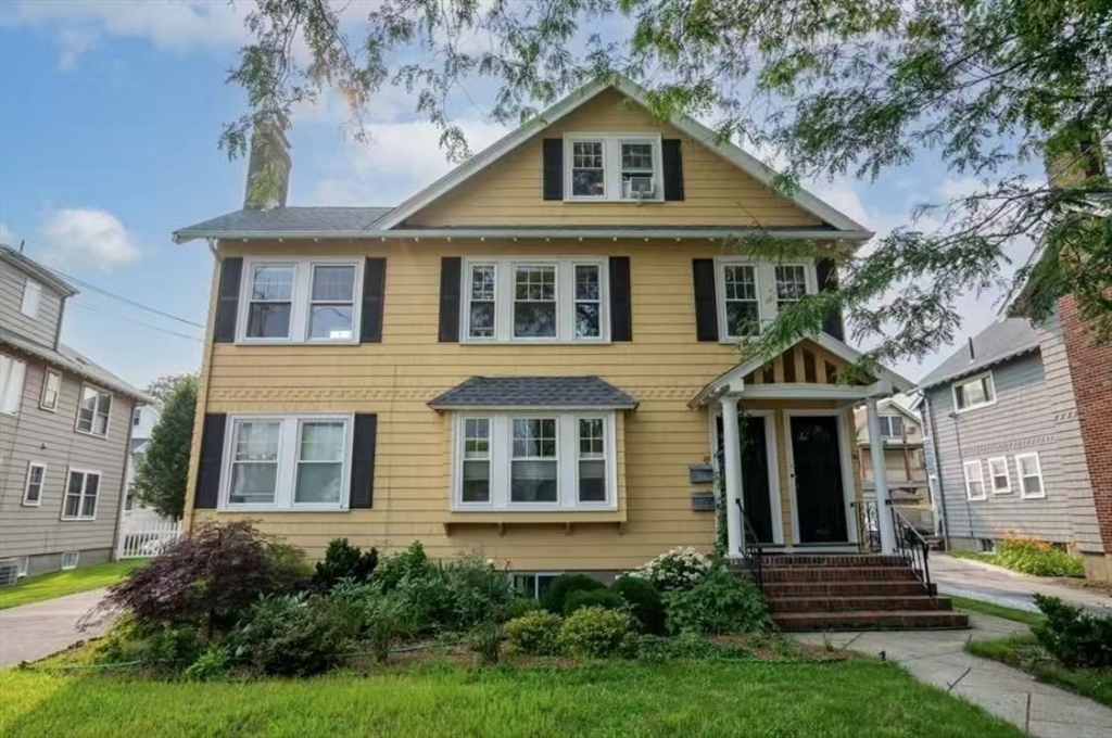 30 Crescent Road, Unit 30 Belmont, MA 02478 - Photo 1 of 17