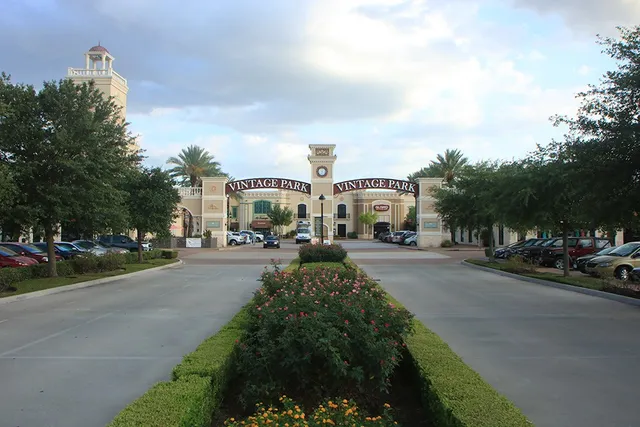 $1,595 | 5515 Strack Road, Unit 132, Houston, TX 77069