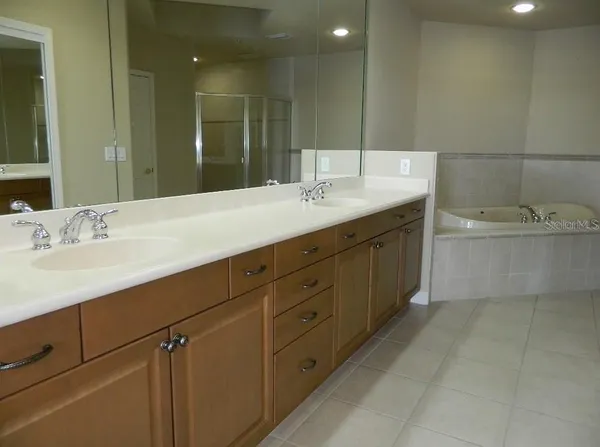 $4,000 | 8743 The Esplanade, Unit 30, Orlando, FL 32836