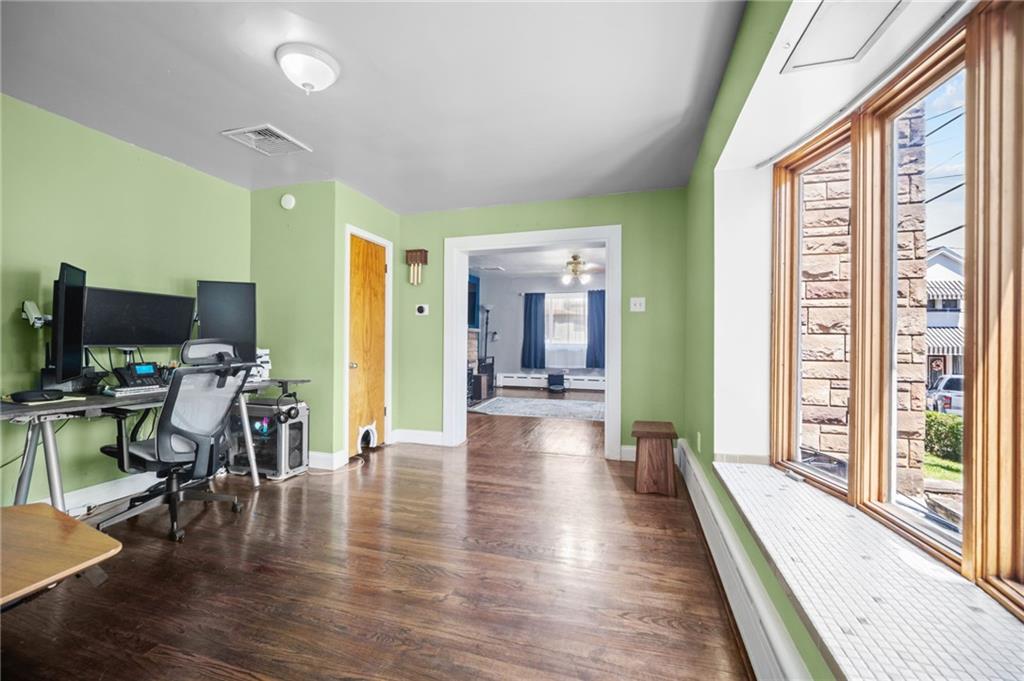 409 Cubbage Street Carnegie, PA 15106 - Photo 11 of 47