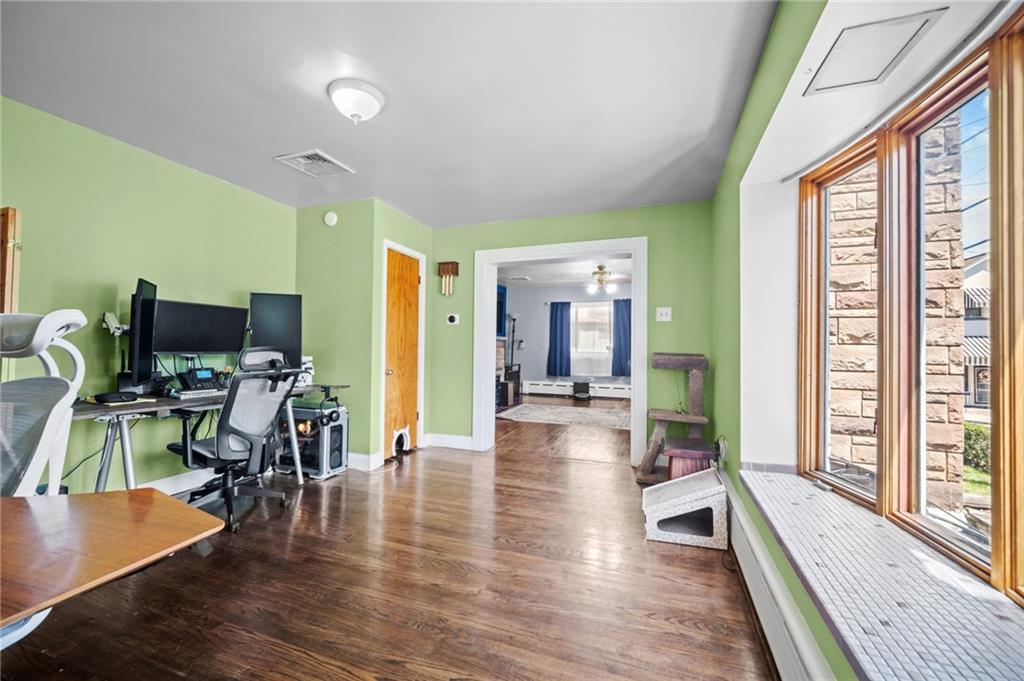 409 Cubbage Street Carnegie, PA 15106 - Photo 10 of 47