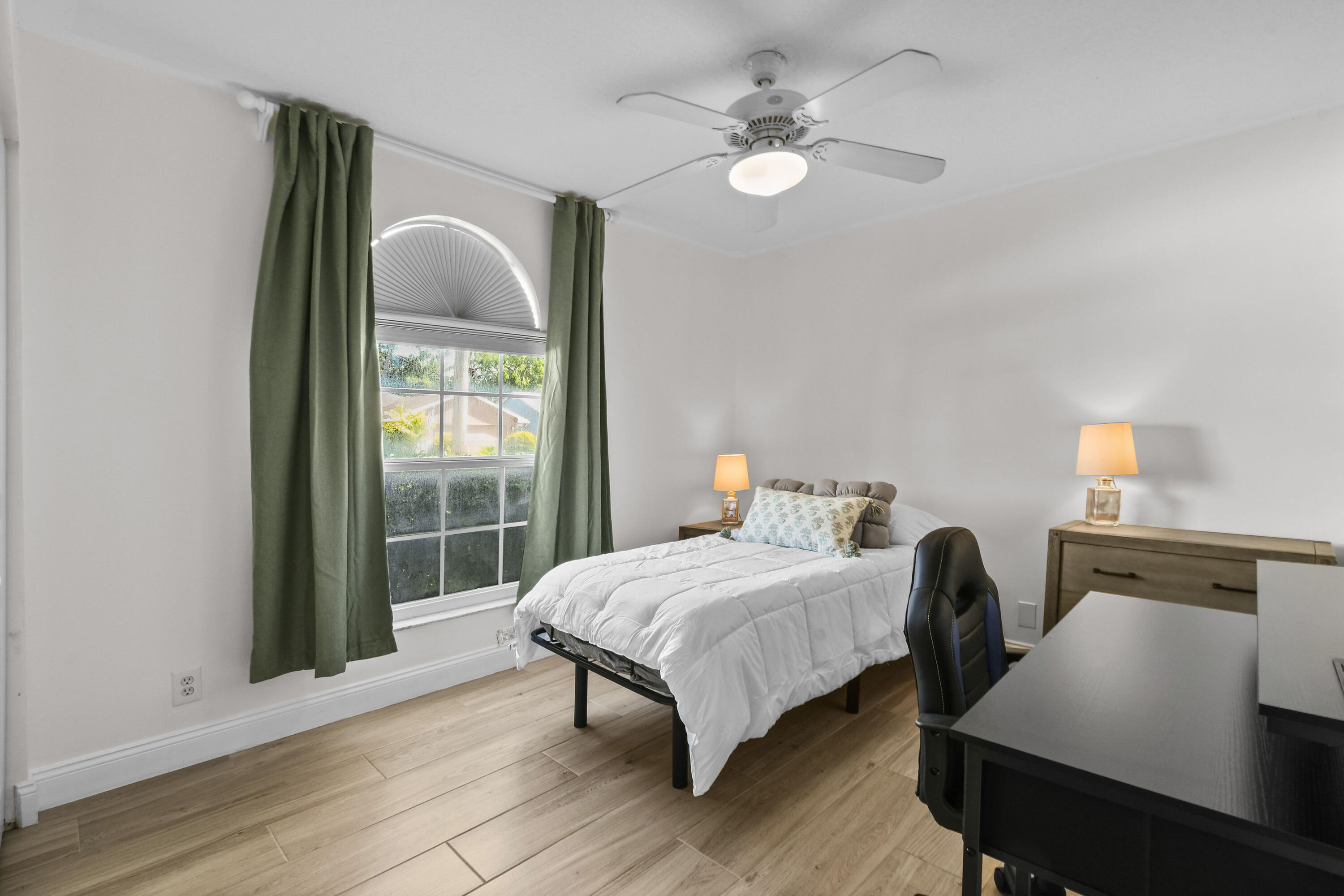 6366 Barbara Street Jupiter, FL 33458 - Photo 29 of 48 Bedroom 2