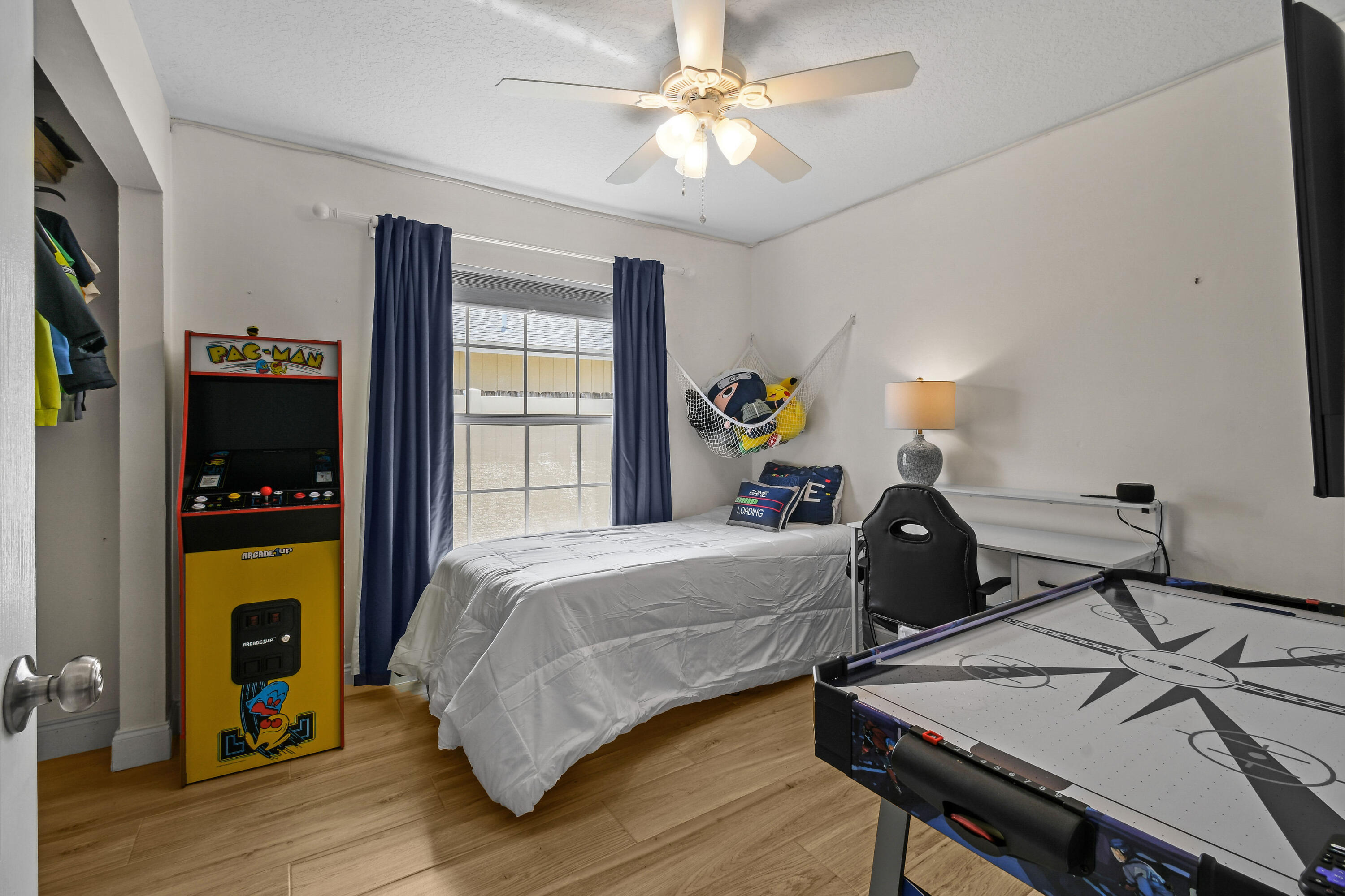 6366 Barbara Street Jupiter, FL 33458 - Photo 32 of 48 Bedroom 3