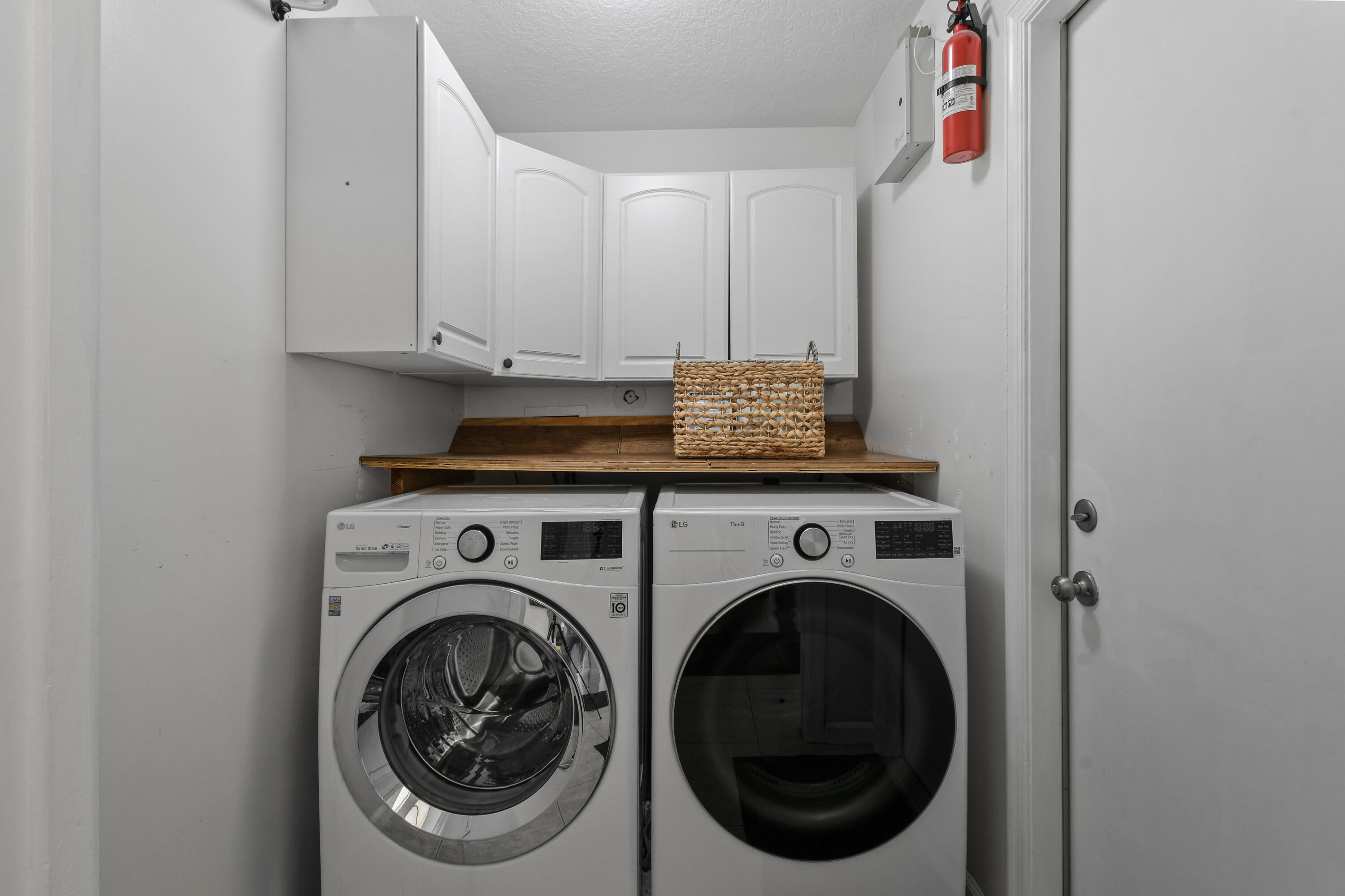 6366 Barbara Street Jupiter, FL 33458 - Photo 38 of 48 Laundry Room